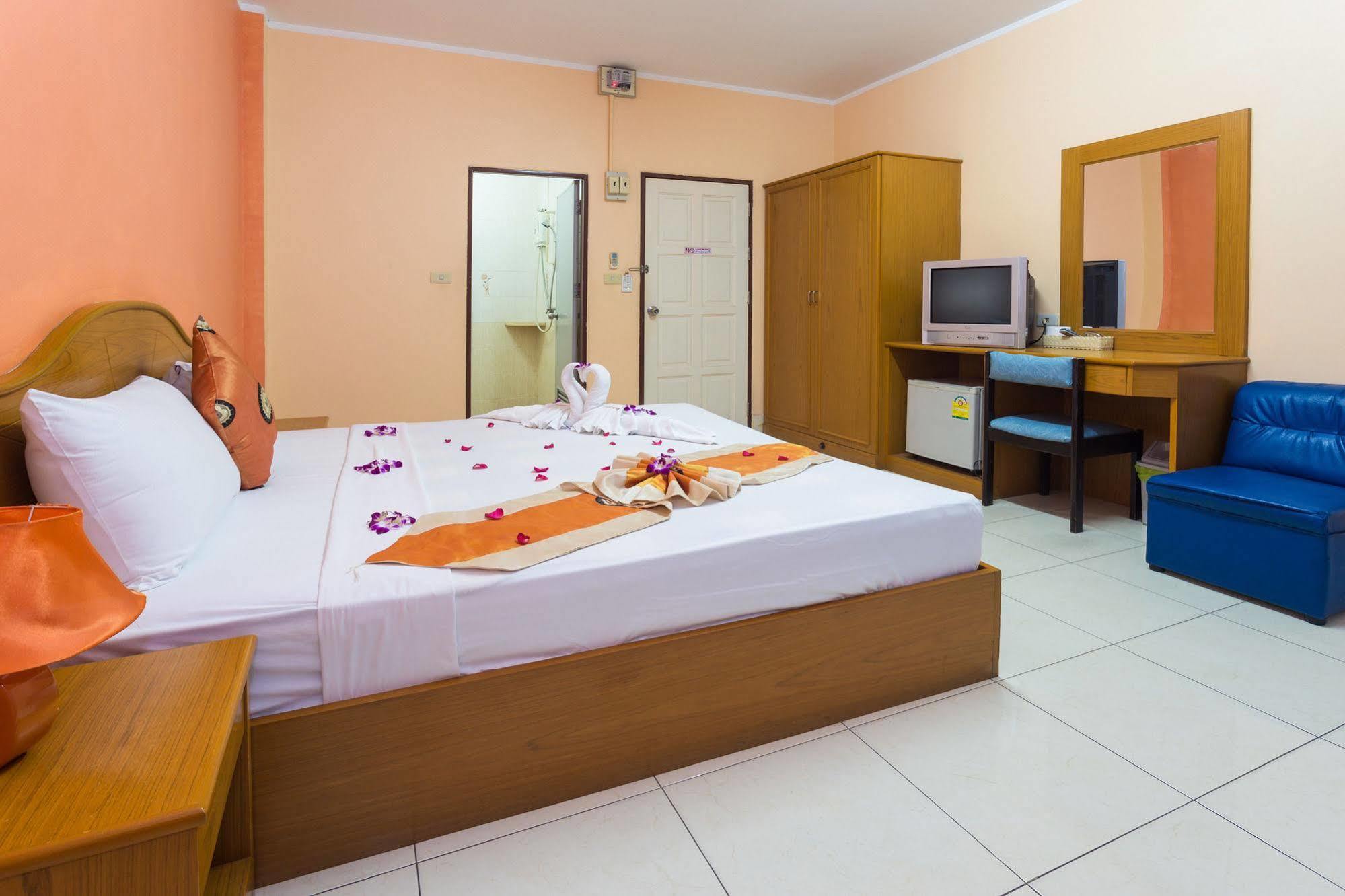 Guesthouse Belvedere Patong Exterior foto